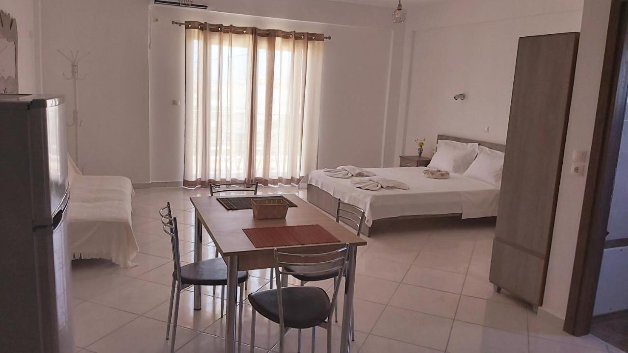 Nikko'S Apartments Elafonisos Extérieur photo