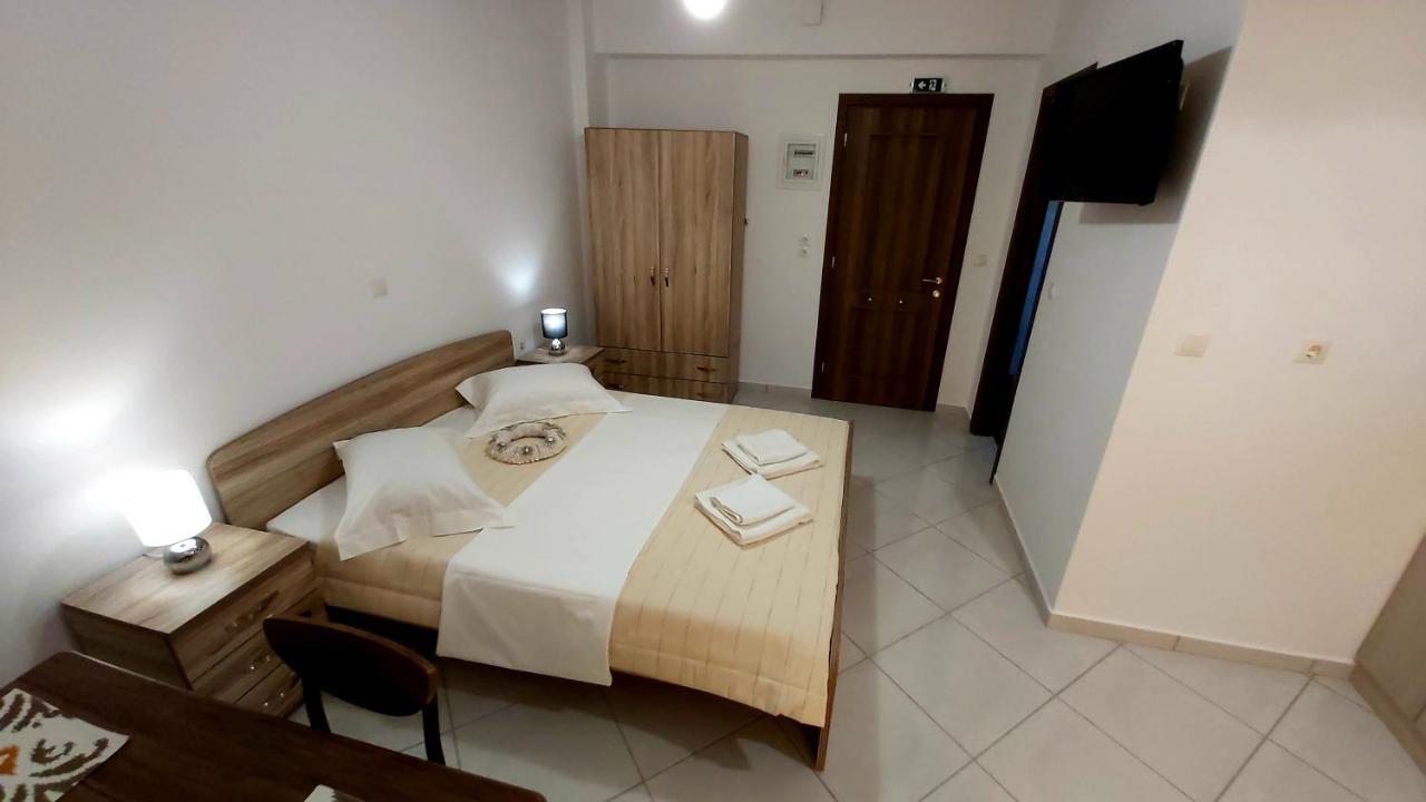 Nikko'S Apartments Elafonisos Extérieur photo